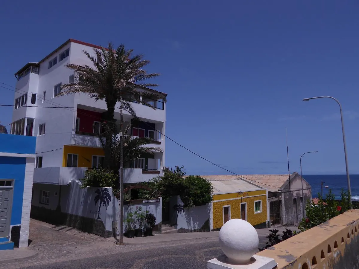 Alojamento de Acomodação e Pequeno-almoço Kasa Tambla Acomodação com café da manhã Ponta Do Sol