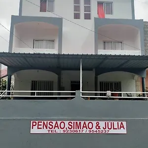 Pensao Simao & Julia Bed & Breakfast